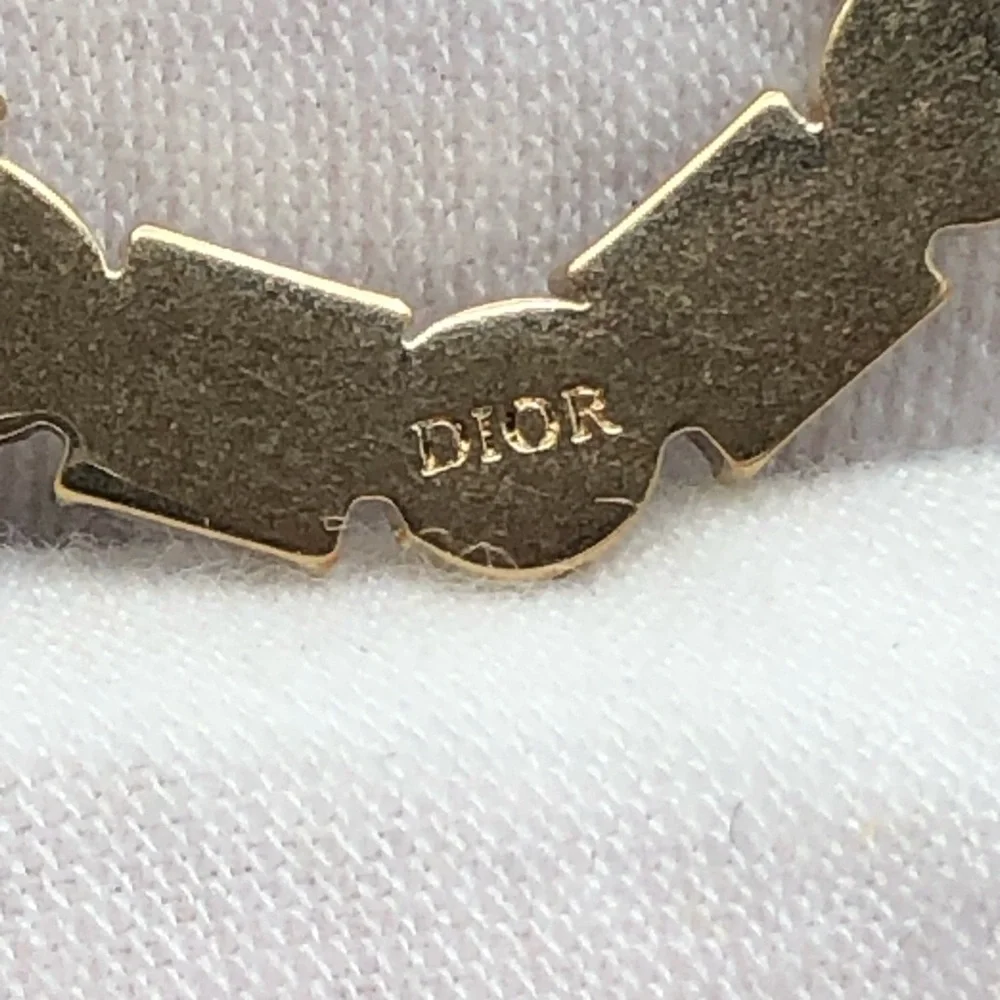 Dior Earrings - Picture 4 of 5